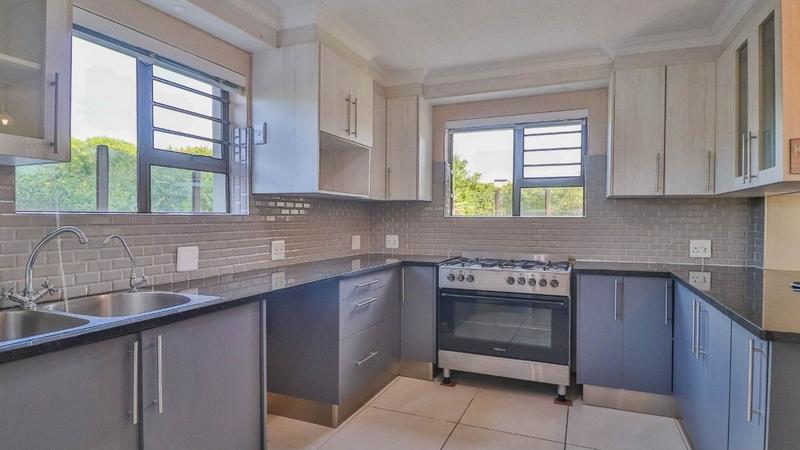 4 Bedroom Property for Sale in Hartenbos Landgoed Western Cape